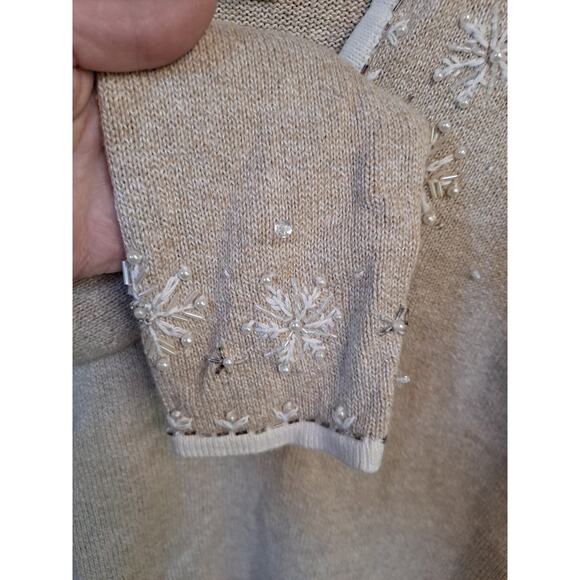 Tiara International Tan V Neck Sweater with Snowflake Design Size Small - Picture 4 of 6